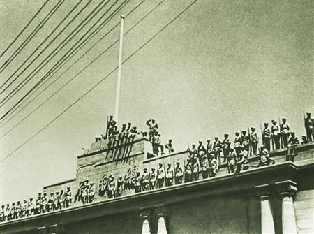 1949年4月23日解放军占领南京总统府